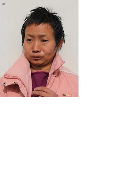 流浪人员政小妮照片，让爱回家