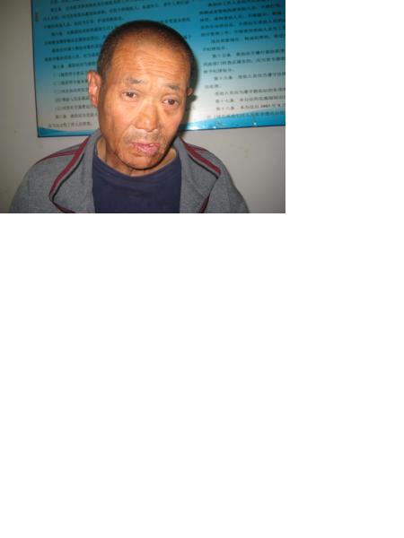 流浪人员唐红纲照片，让爱回家
