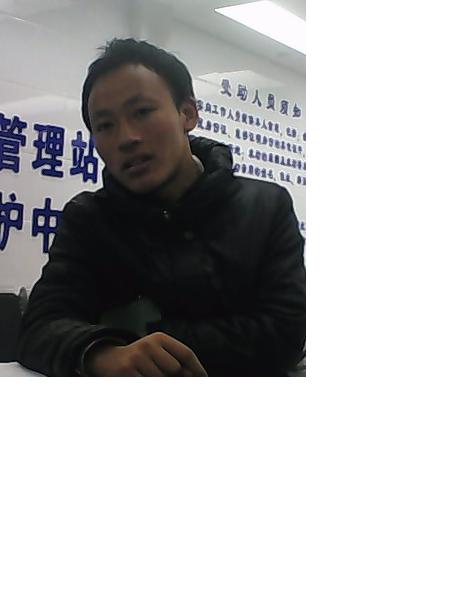 流浪人员李子秋照片，让爱回家