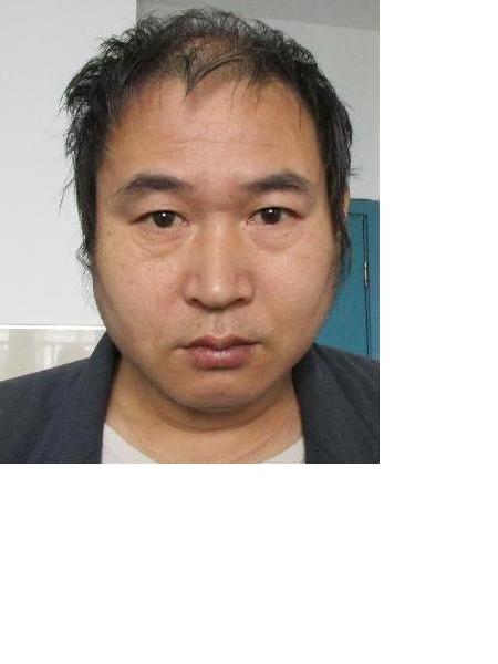 流浪人员渡舟无名照片，让爱回家