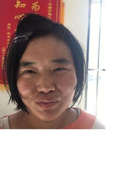 流浪人员北站东路女照片，让爱回家