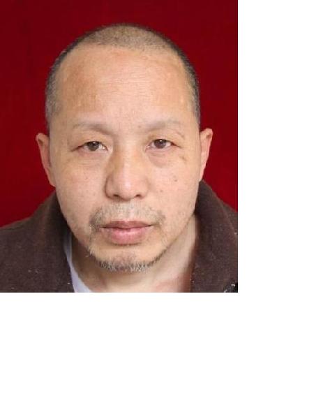 流浪人员吴小明照片，让爱回家