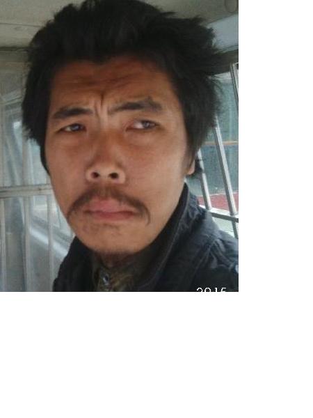 流浪人员李望照片，让爱回家