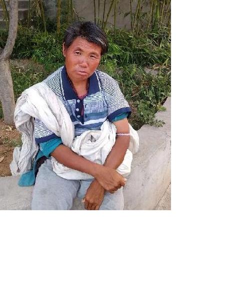 流浪人员流浪女照片，让爱回家