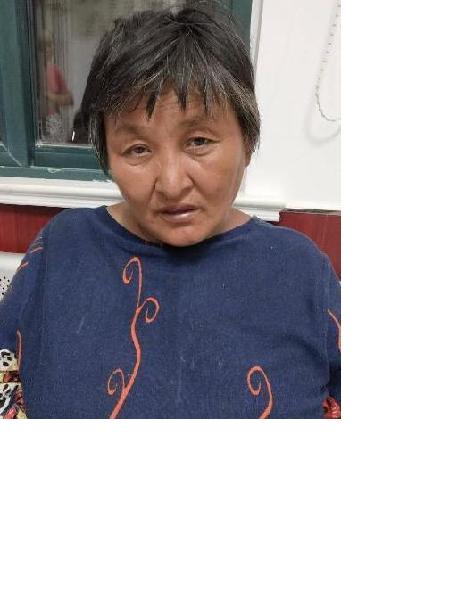 流浪人员无名女照片，让爱回家