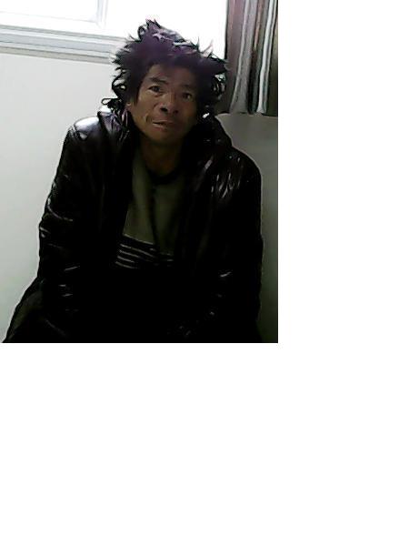 流浪人员无名氏（金花楼下）照片，让爱回家