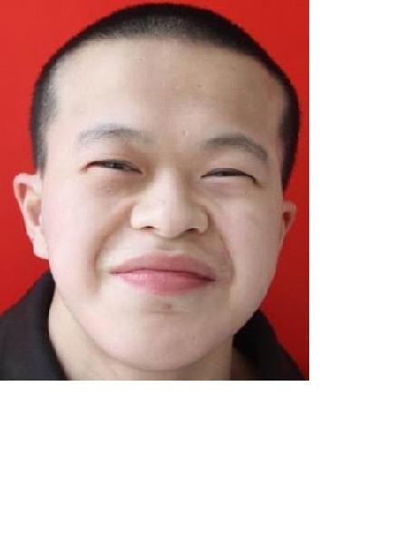 流浪人员解小东照片，让爱回家