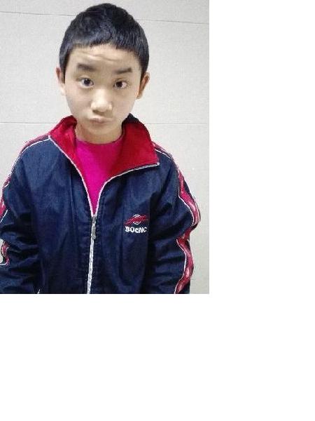 流浪人员精神三区男无名氏照片，让爱回家