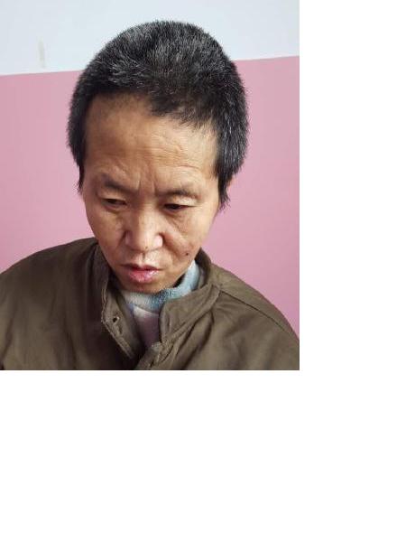 流浪人员武二女照片，让爱回家