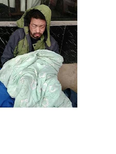 流浪人员18120501照片，让爱回家