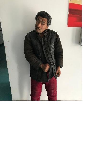 流浪人员段德喜照片，让爱回家