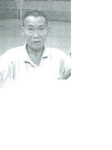 流浪人员舒尤唱照片，让爱回家