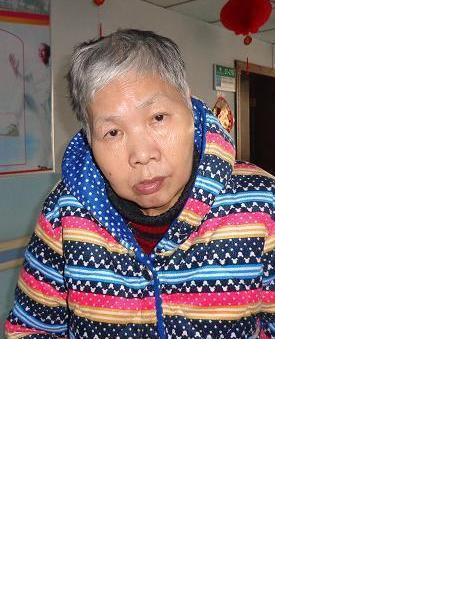 流浪人员黄敏照片，让爱回家