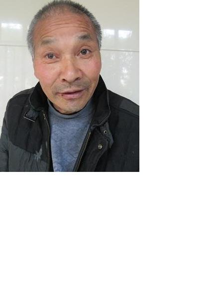 流浪人员童广才（站取名）照片，让爱回家