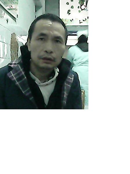 流浪人员救助男101103C照片，让爱回家