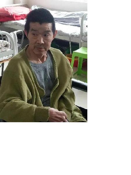 流浪人员黄成德照片，让爱回家