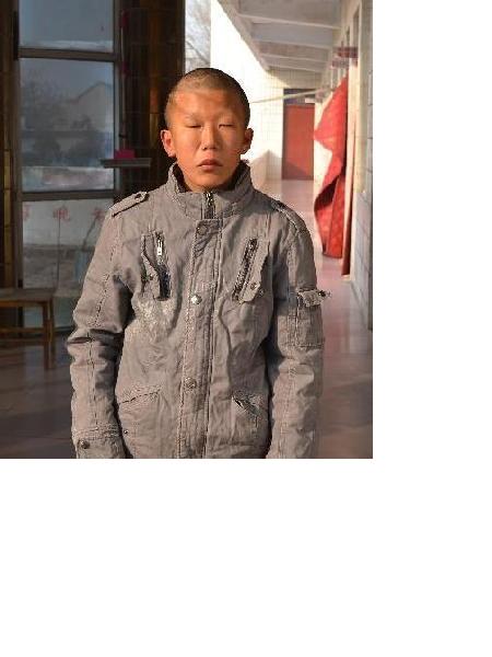 流浪人员无名男照片，让爱回家
