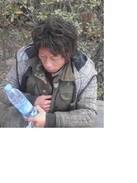 流浪人员王三照片，让爱回家