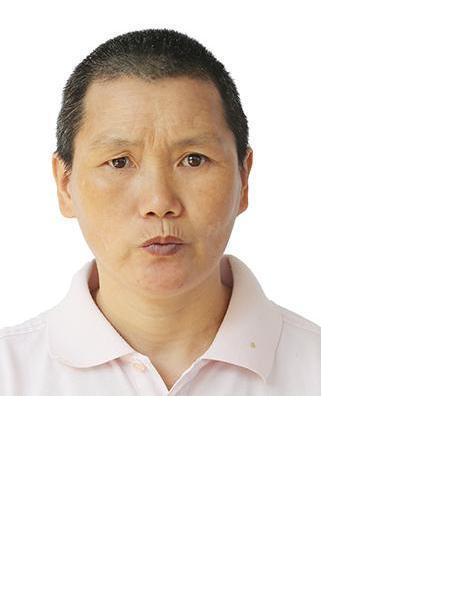 流浪人员严碧琼照片，让爱回家