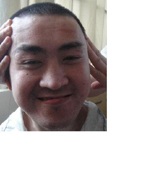 流浪人员陈鹏飞照片，让爱回家