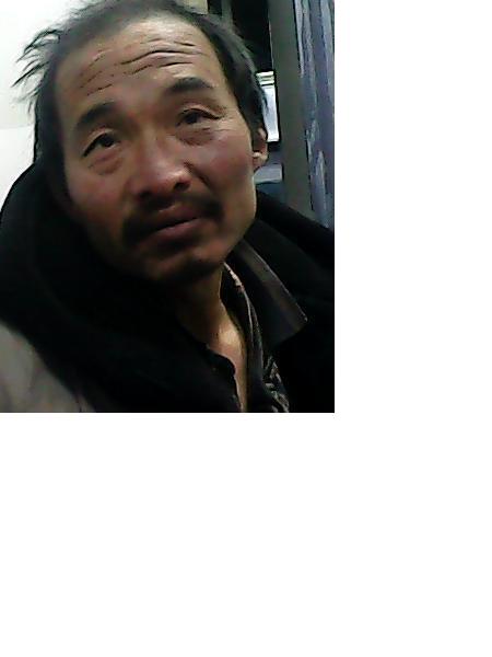 流浪人员张成照片，让爱回家