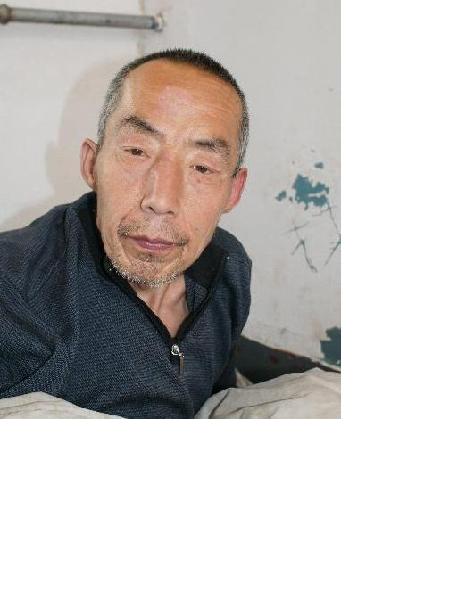流浪人员无名氏（康宁兴）照片，让爱回家