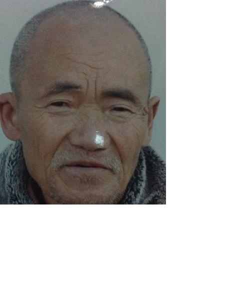 流浪人员杨雨路照片，让爱回家