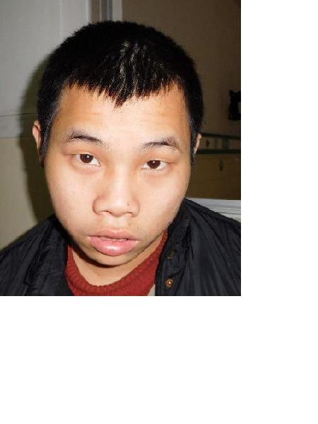 流浪人员助钟江照片，让爱回家