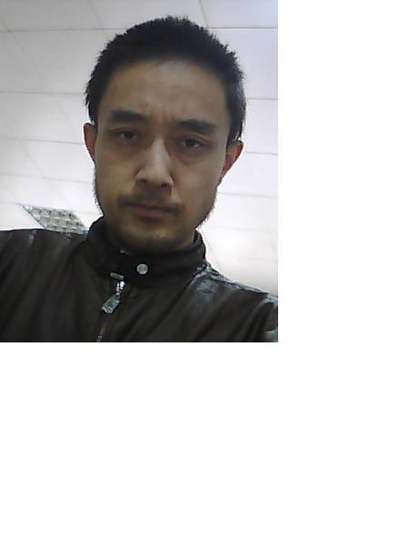 流浪人员丁震伟照片，让爱回家