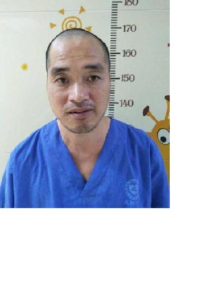 流浪人员警男180531照片，让爱回家