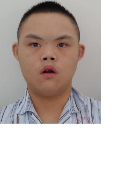 流浪人员助二健照片，让爱回家