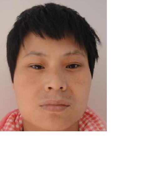 流浪人员小英照片，让爱回家