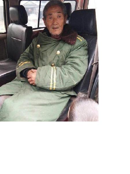 流浪人员无名氏男（63）照片，让爱回家