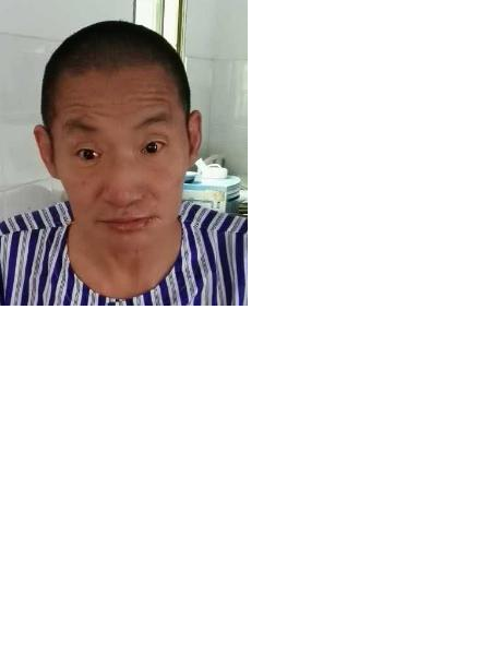 流浪人员梁明照片，让爱回家