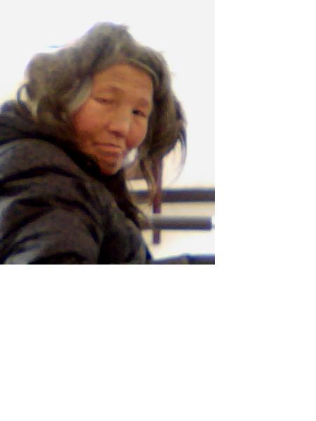 流浪人员三江女照片，让爱回家