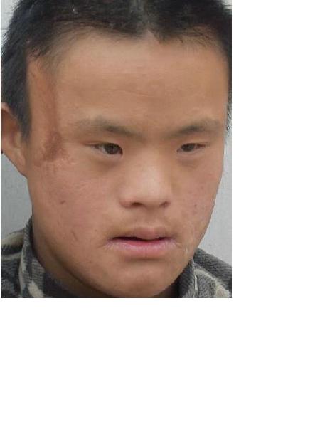 流浪人员唐仕儿照片，让爱回家