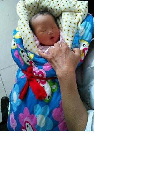 流浪人员弃婴20170527照片，让爱回家