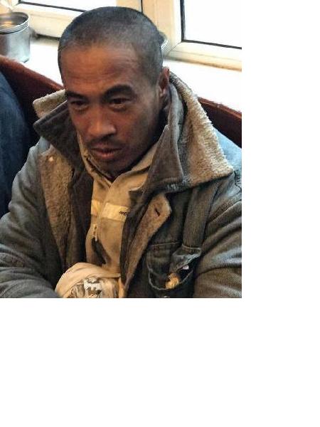 流浪人员无名氏17照片，让爱回家