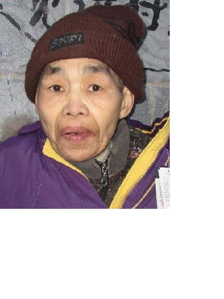流浪人员女无名氏7照片，让爱回家