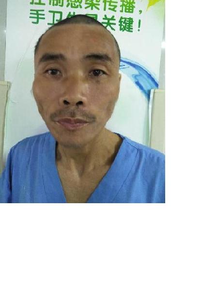 流浪人员救助男170525照片，让爱回家