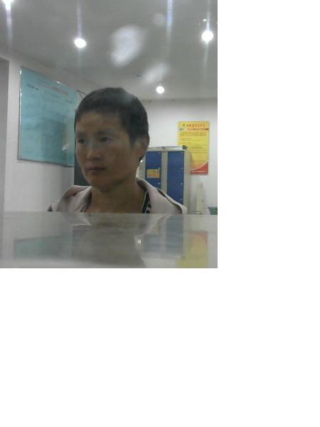 流浪人员无名女照片，让爱回家