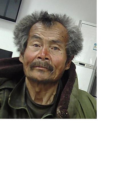 流浪人员刘敬涛照片，让爱回家