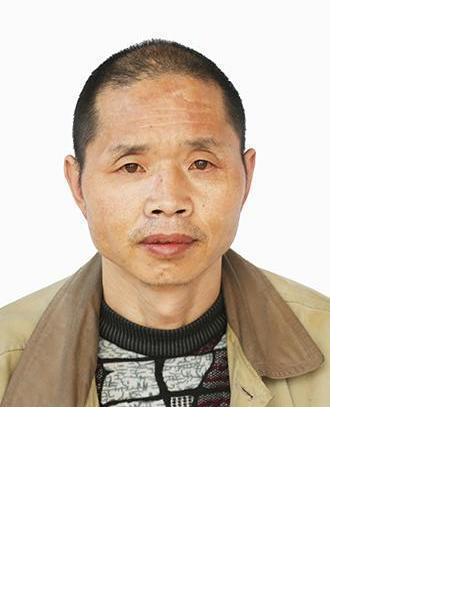 流浪人员杨伟照片，让爱回家