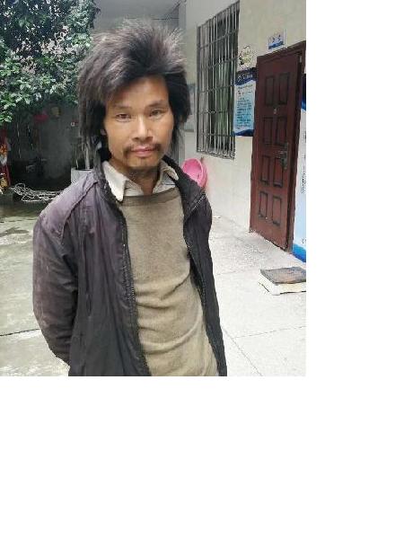 流浪人员祁救125照片，让爱回家