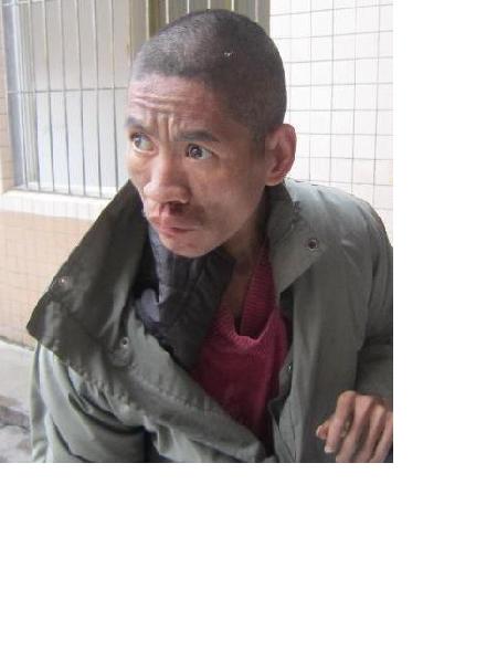 流浪人员男无名氏2号照片，让爱回家