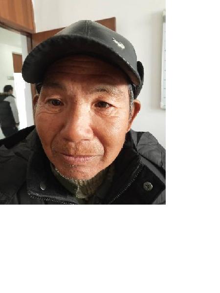 流浪人员贾俊义照片，让爱回家