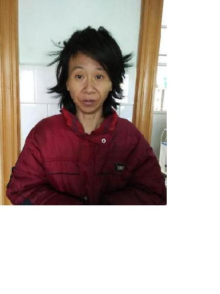 流浪人员警女秦江毅照片，让爱回家