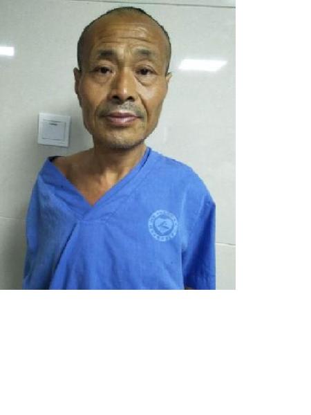 流浪人员救助男170612B照片，让爱回家