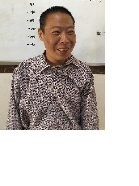 流浪人员吴汗照片，让爱回家