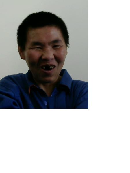 流浪人员李微照片，让爱回家